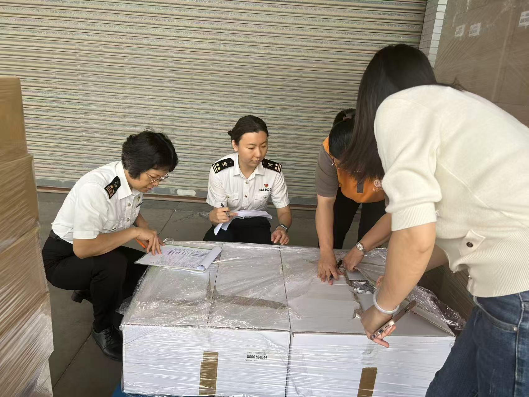 江门海关关区首个保税仓库注册登记电子证照落地